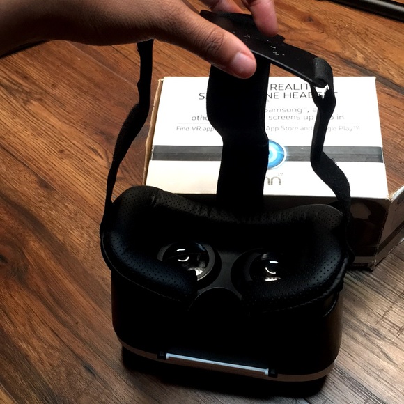 VIrtual Reality Smartphone headset - Picture 4 of 5